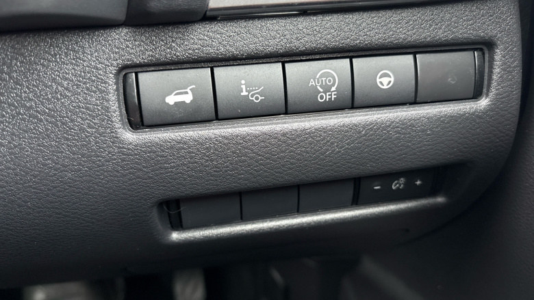 Nissan Qashqai 1.3 DiG-T MH 158 Tekna 5dr Xtronic Petrol Hatchback